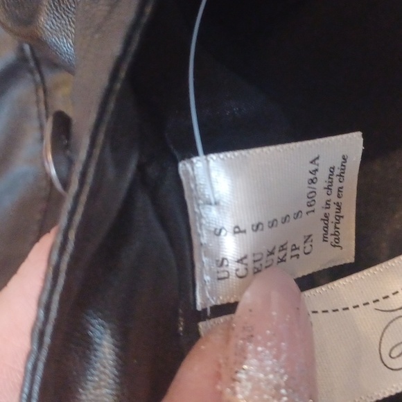 Forever 21 Exclusive Black Corset Crop Zipper Top - Picture 8 of 9